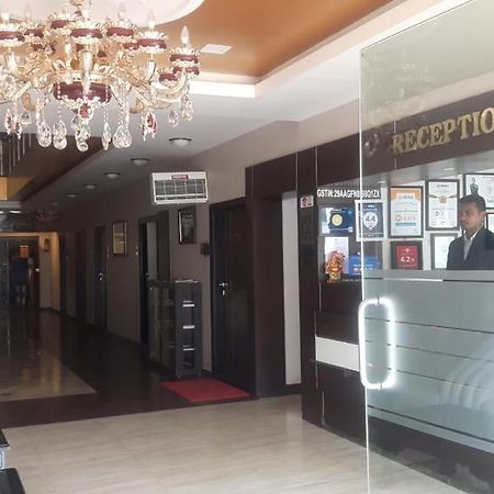 The Grand Krishna Luxury Hotel Chikmagalūr Exteriör bild