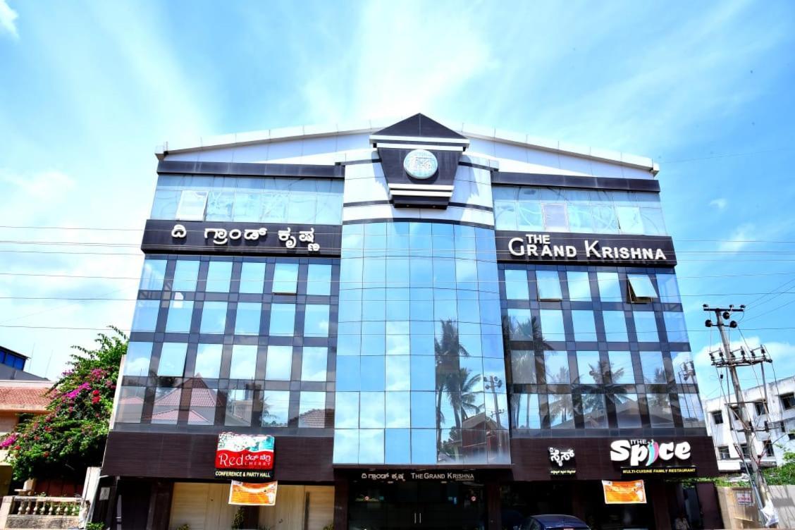 The Grand Krishna Luxury Hotel Chikmagalūr Exteriör bild