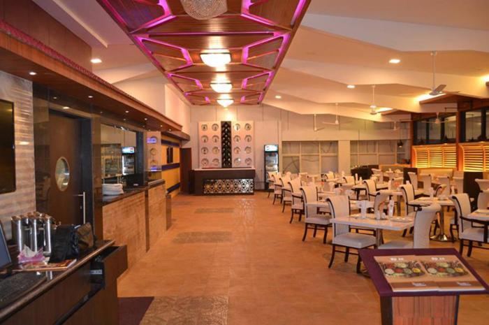 The Grand Krishna Luxury Hotel Chikmagalūr Exteriör bild