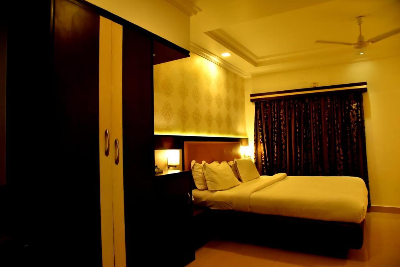 The Grand Krishna Luxury Hotel Chikmagalūr Exteriör bild