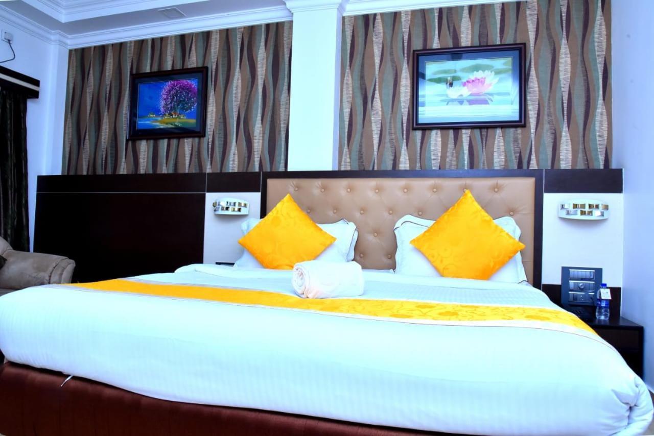 The Grand Krishna Luxury Hotel Chikmagalūr Exteriör bild